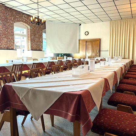Hotel Orthwein -Kostenfreie Parkplaetze- Cölbe エクステリア 写真