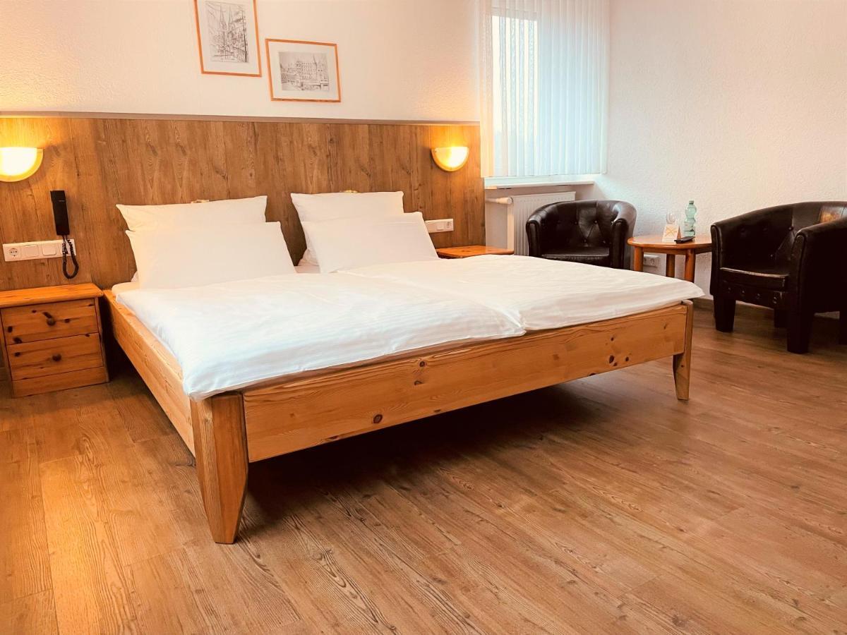 Hotel Orthwein -Kostenfreie Parkplaetze- Cölbe エクステリア 写真
