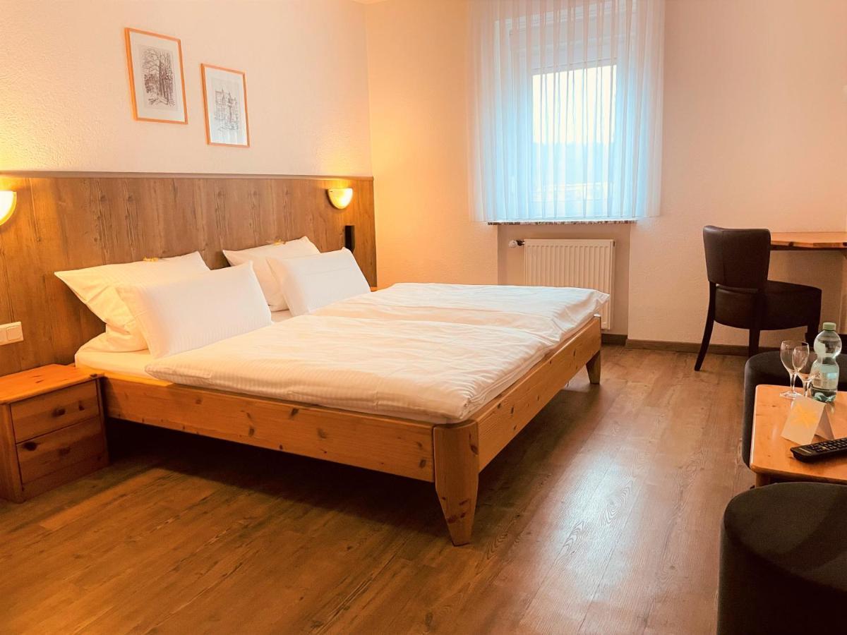 Hotel Orthwein -Kostenfreie Parkplaetze- Cölbe エクステリア 写真