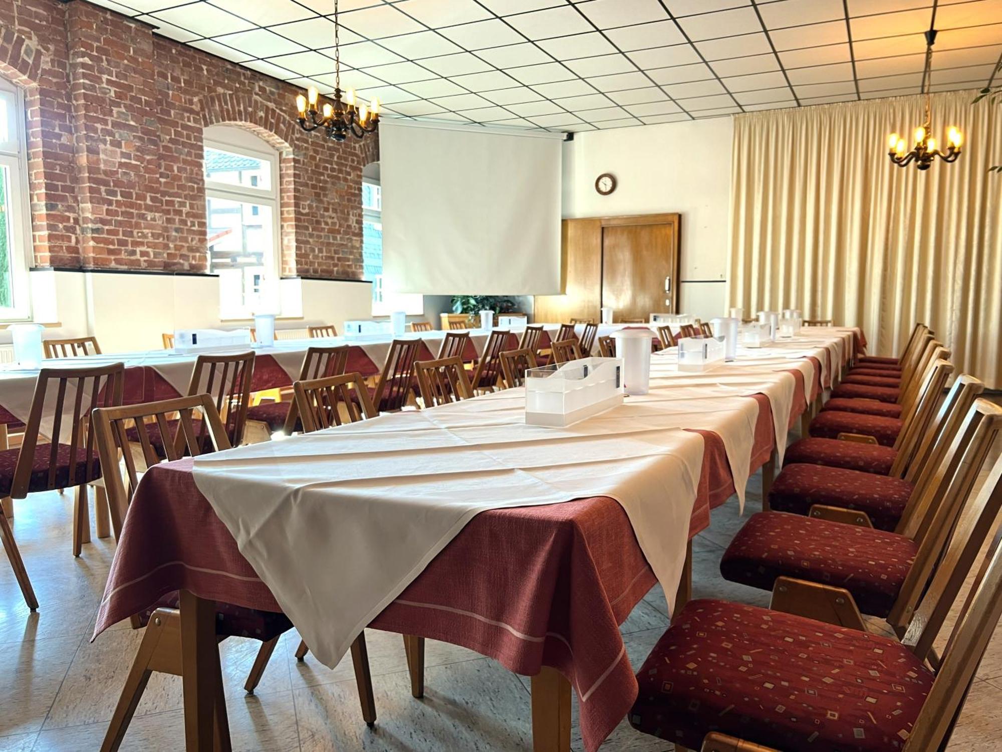 Hotel Orthwein -Kostenfreie Parkplaetze- Cölbe エクステリア 写真