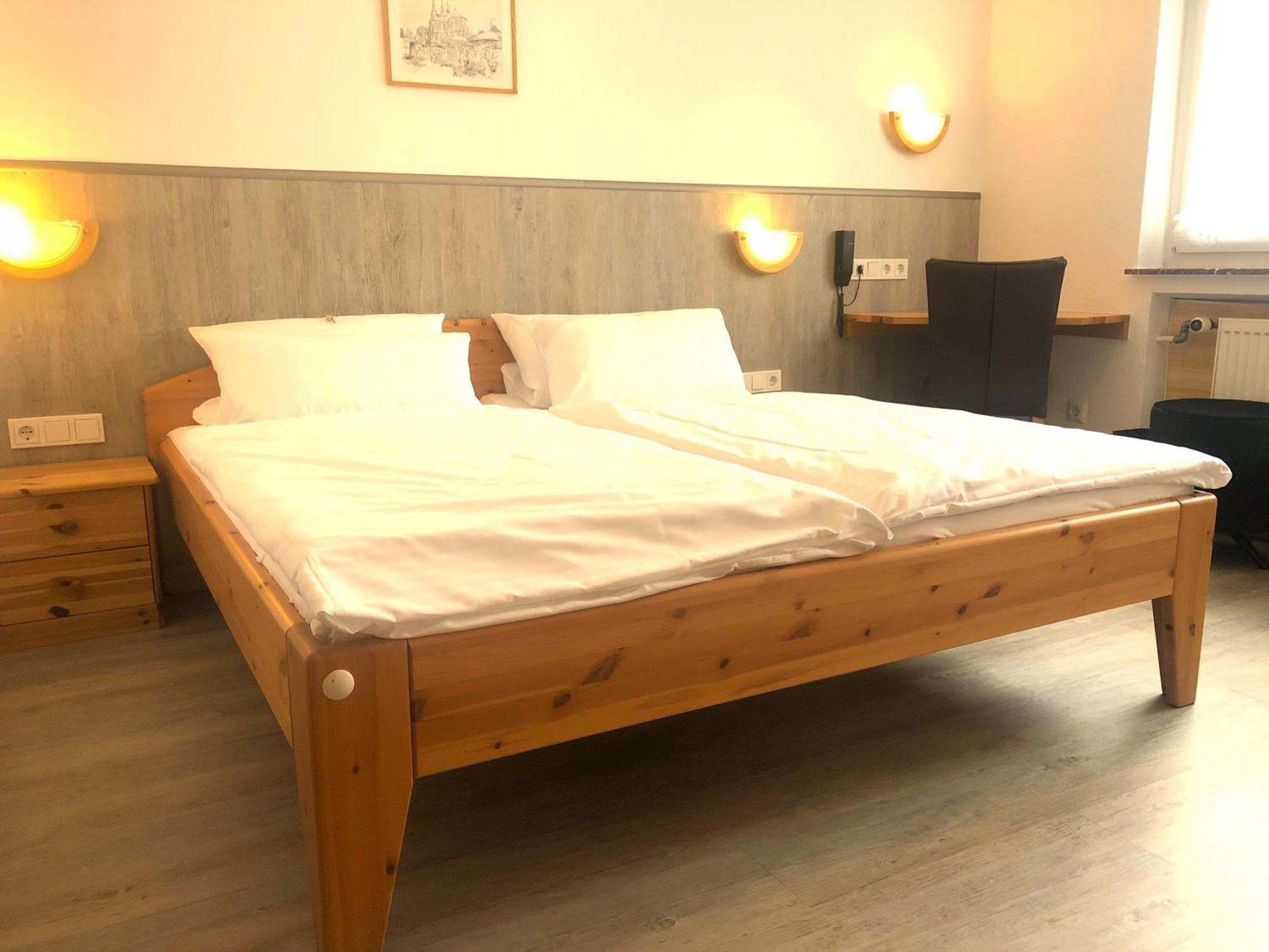Hotel Orthwein -Kostenfreie Parkplaetze- Cölbe エクステリア 写真